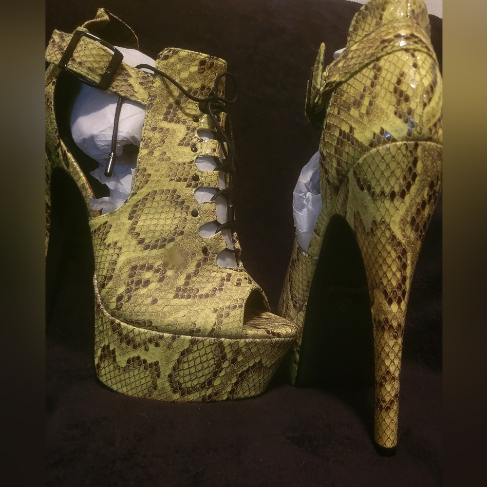 Ultra High Peep Toe Platform Stiletto